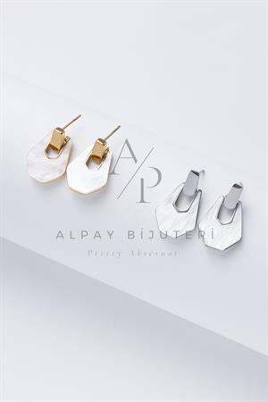 Şık Tasarım Küpe 