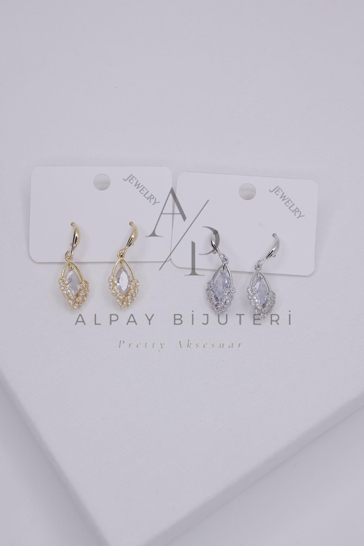 Şık Tasarım Küpe