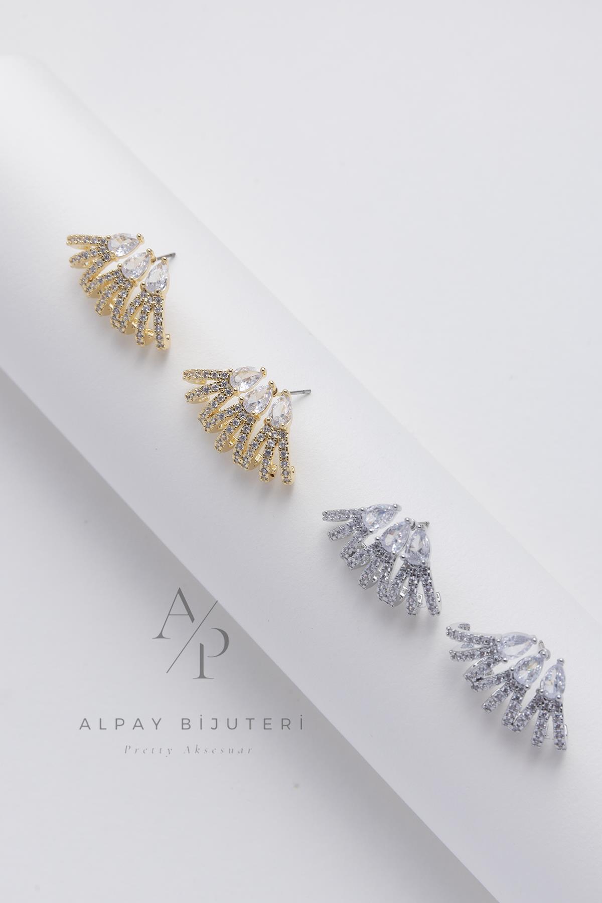 Çoklu Şerit Taş Detay Küpe