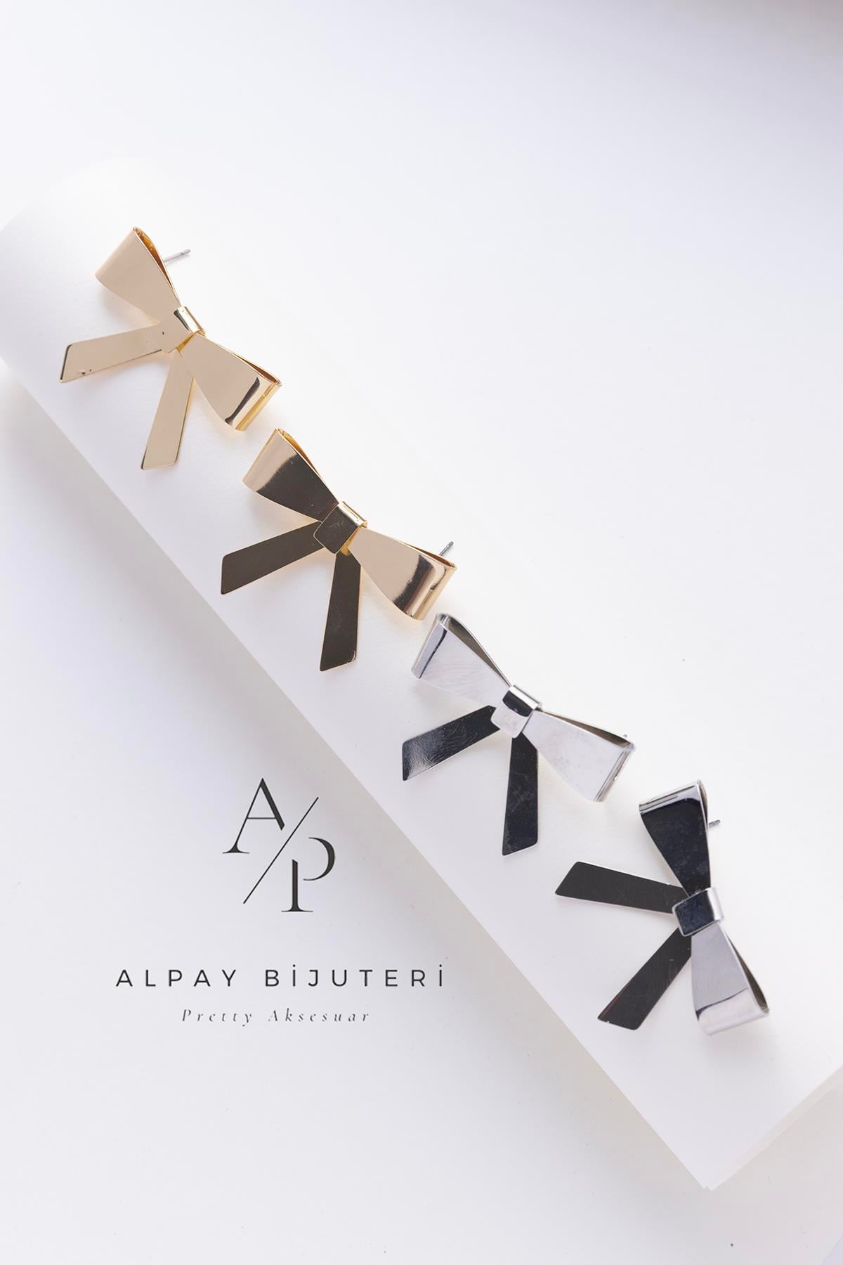 Kurdele Tasarım Küpe