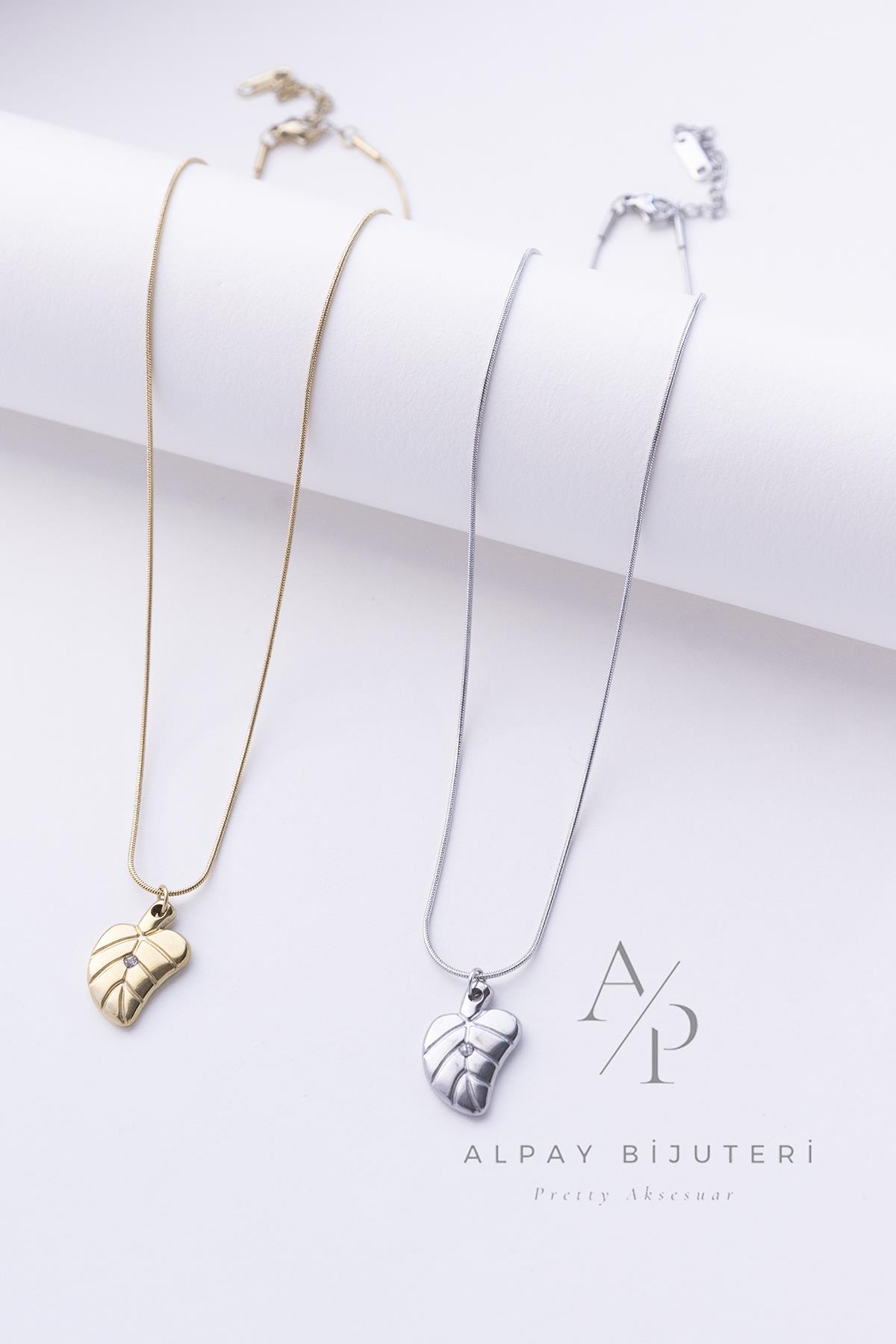 Yaprak Simgeli Çelik Kolye