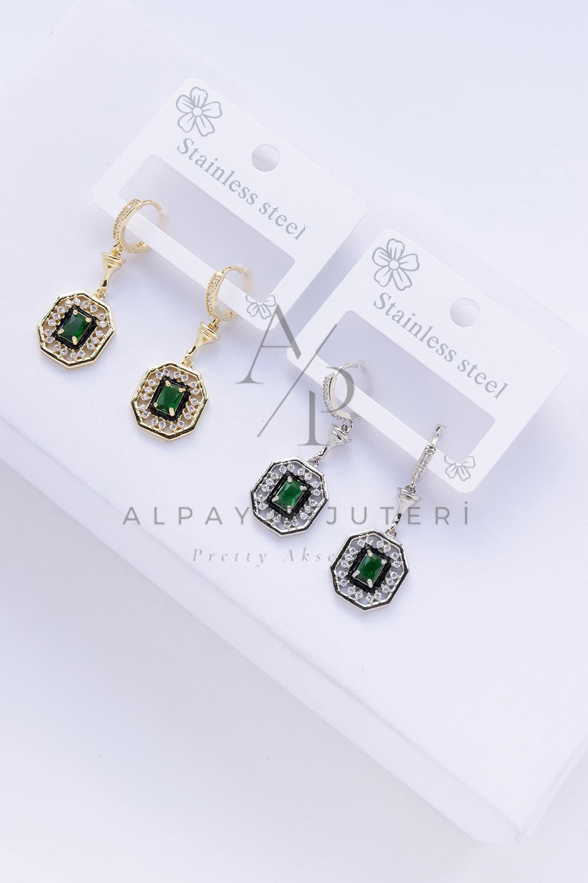 Yeşil Taş Detay Çelik Küpe