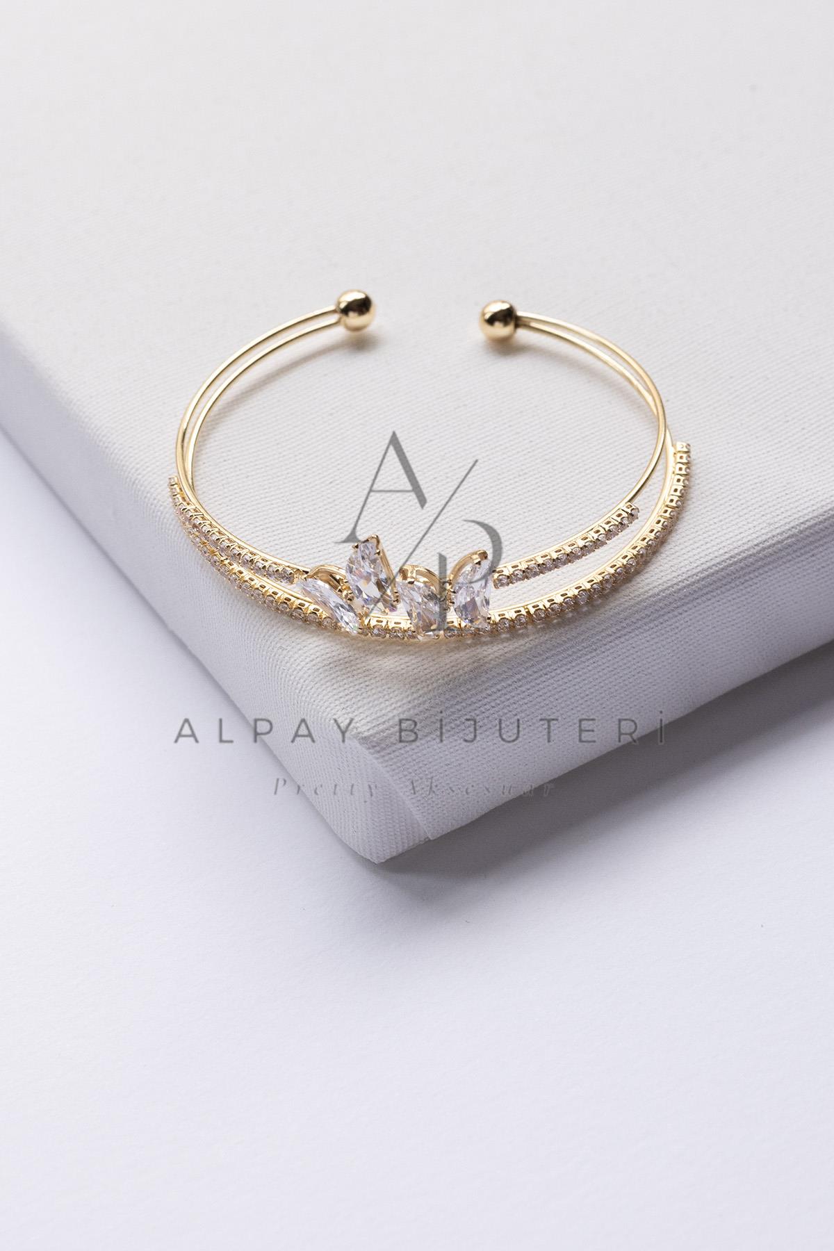 Şık Tasarım Kelepçe Bileklik