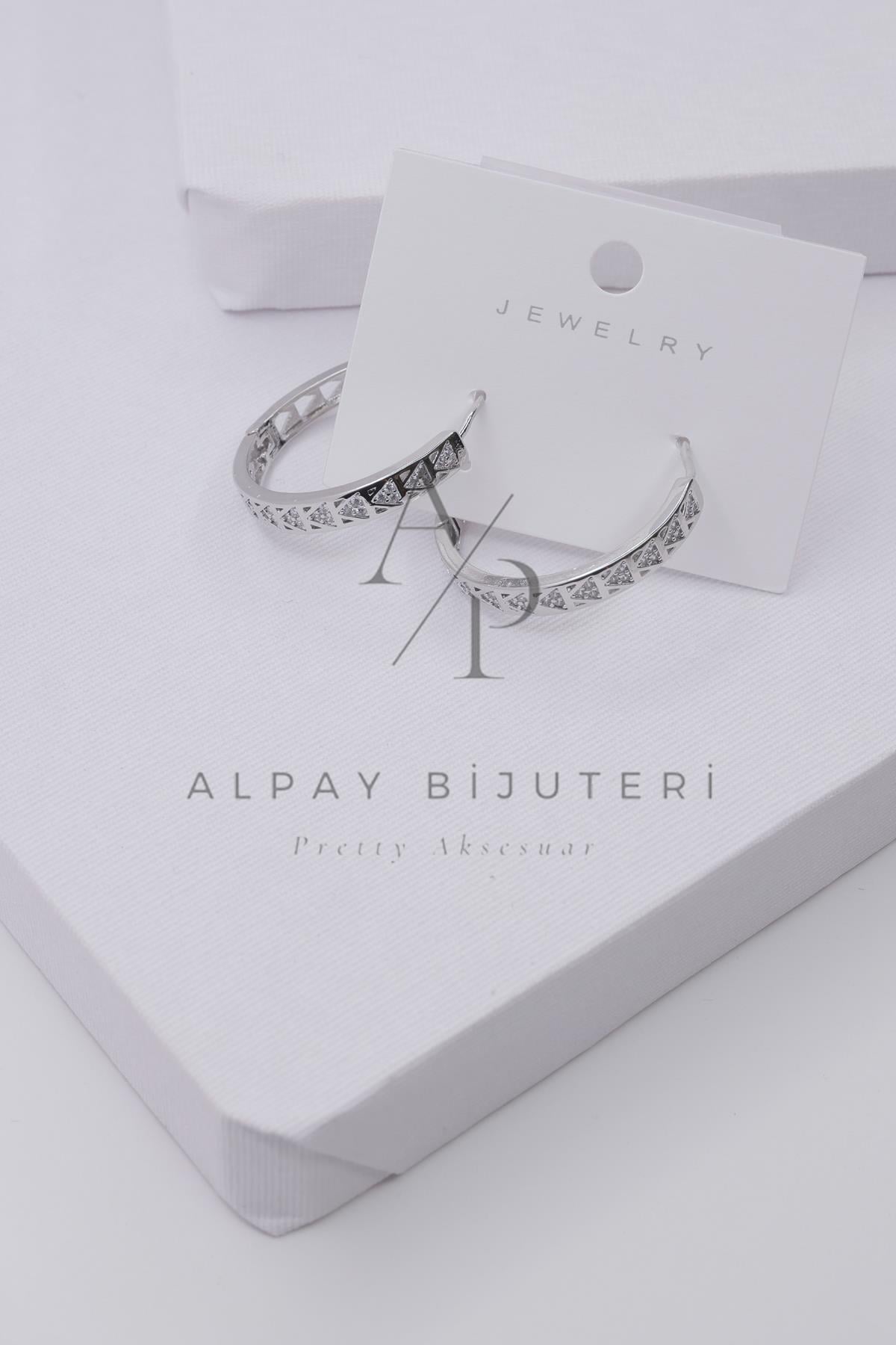 Şık Tasarım Küpe