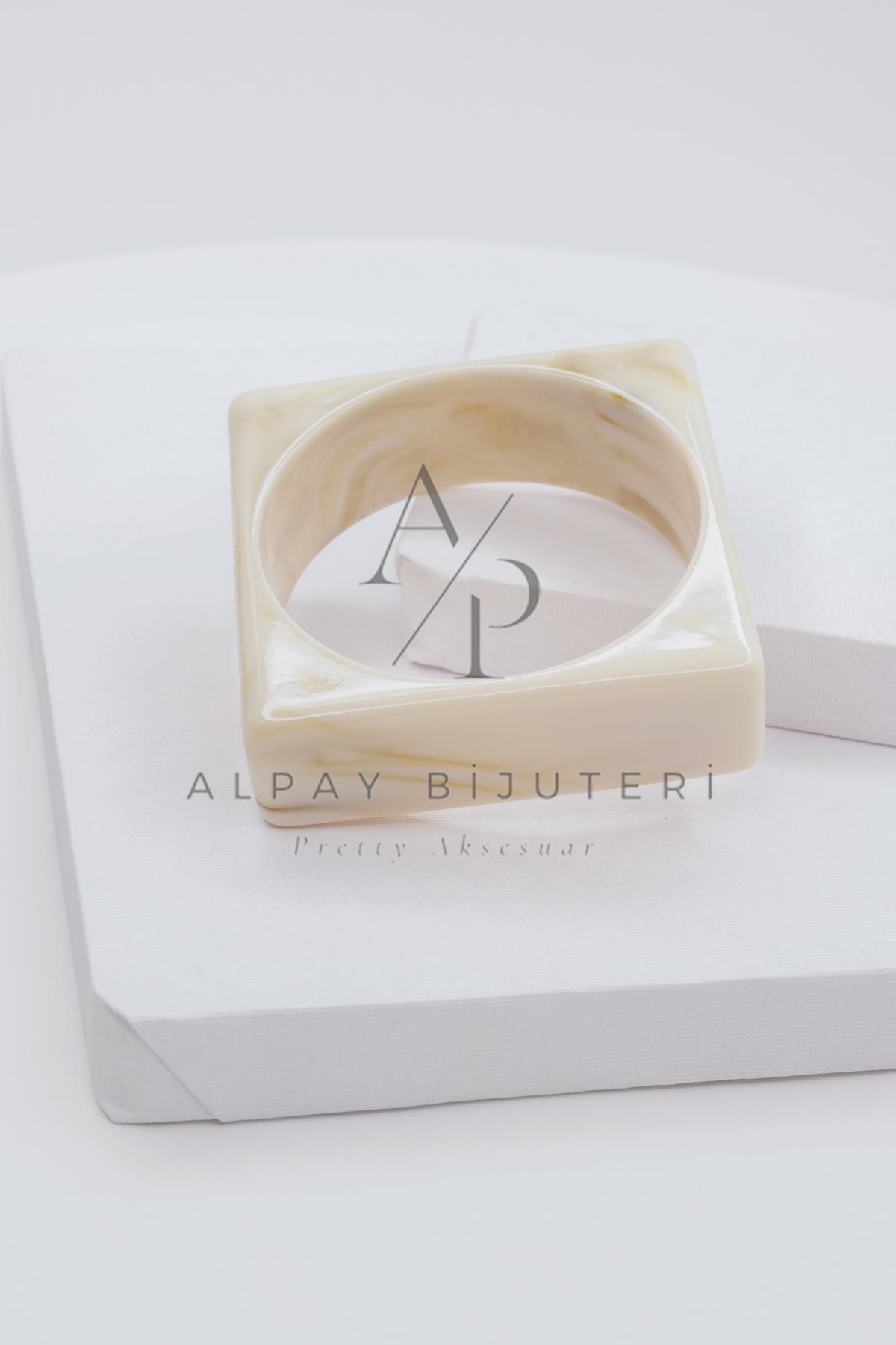 Şık Tasarım Bilezik