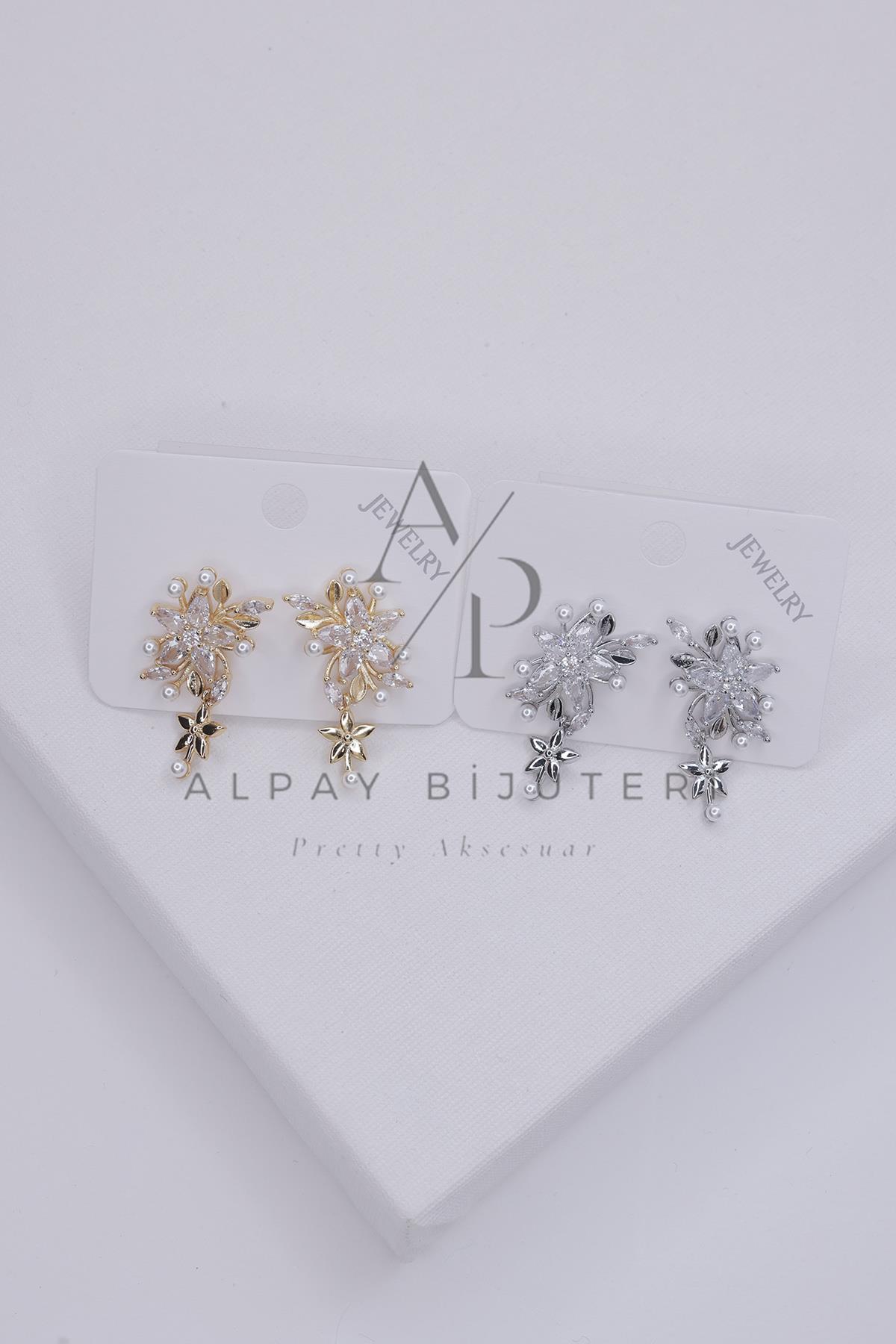 Şık Tasarım Küpe