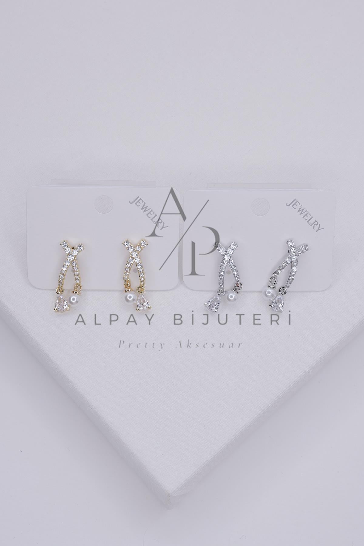 Şık Tasarım Küpe