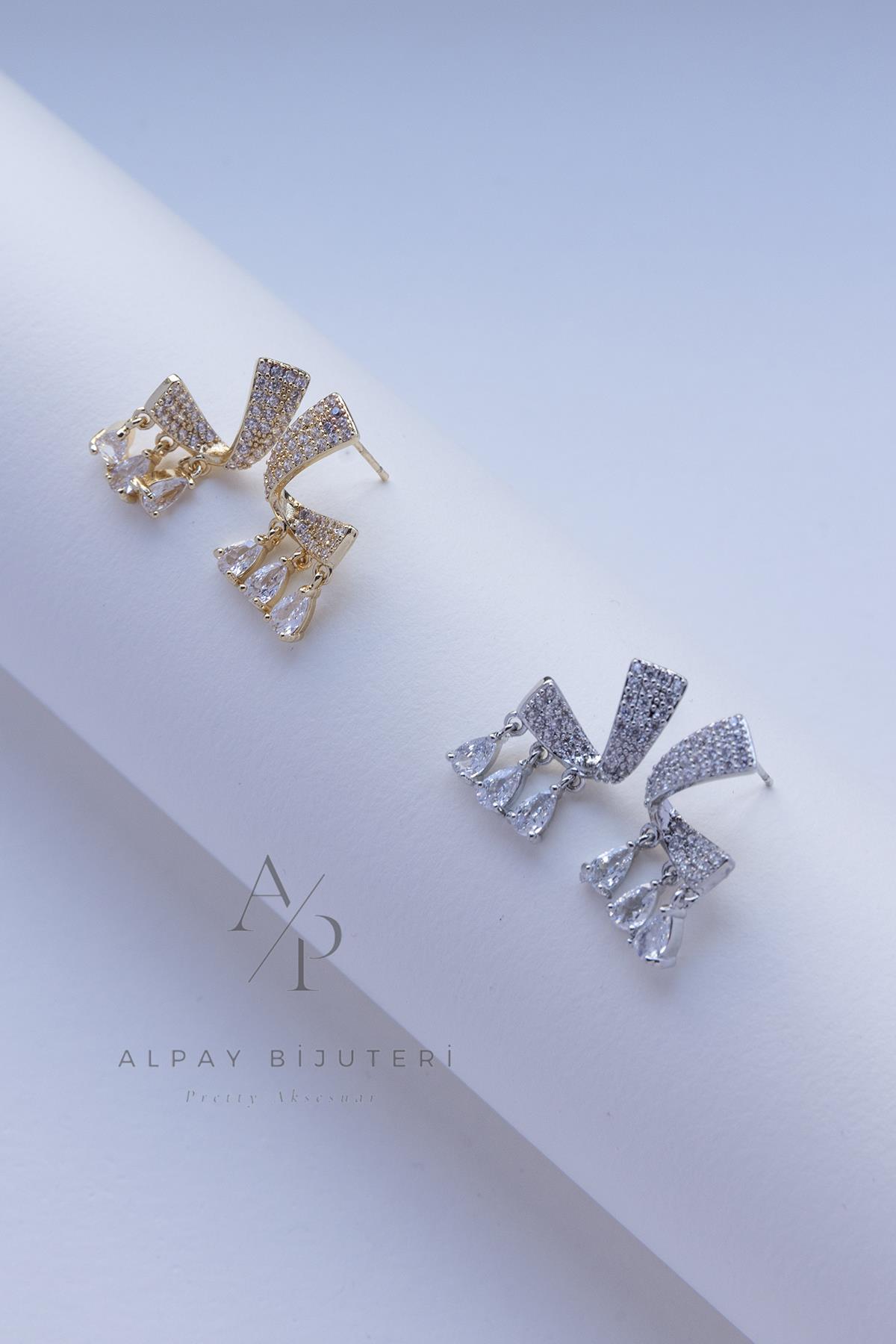 Zirkon Şık Tasarım Küpe