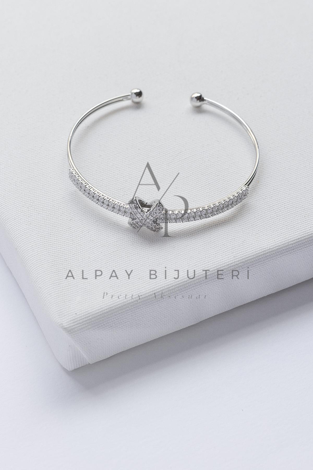 Şık Tasarım Kelepçe Bileklik