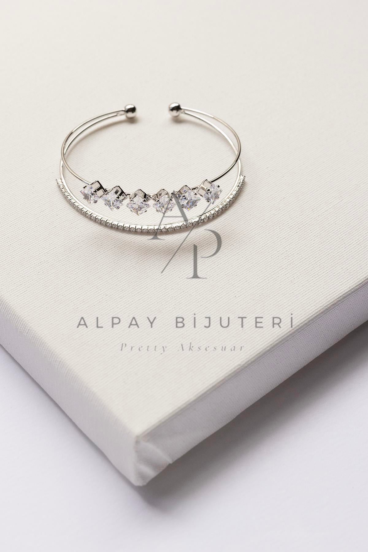 Şık Tasarım Kelepçe Bileklik