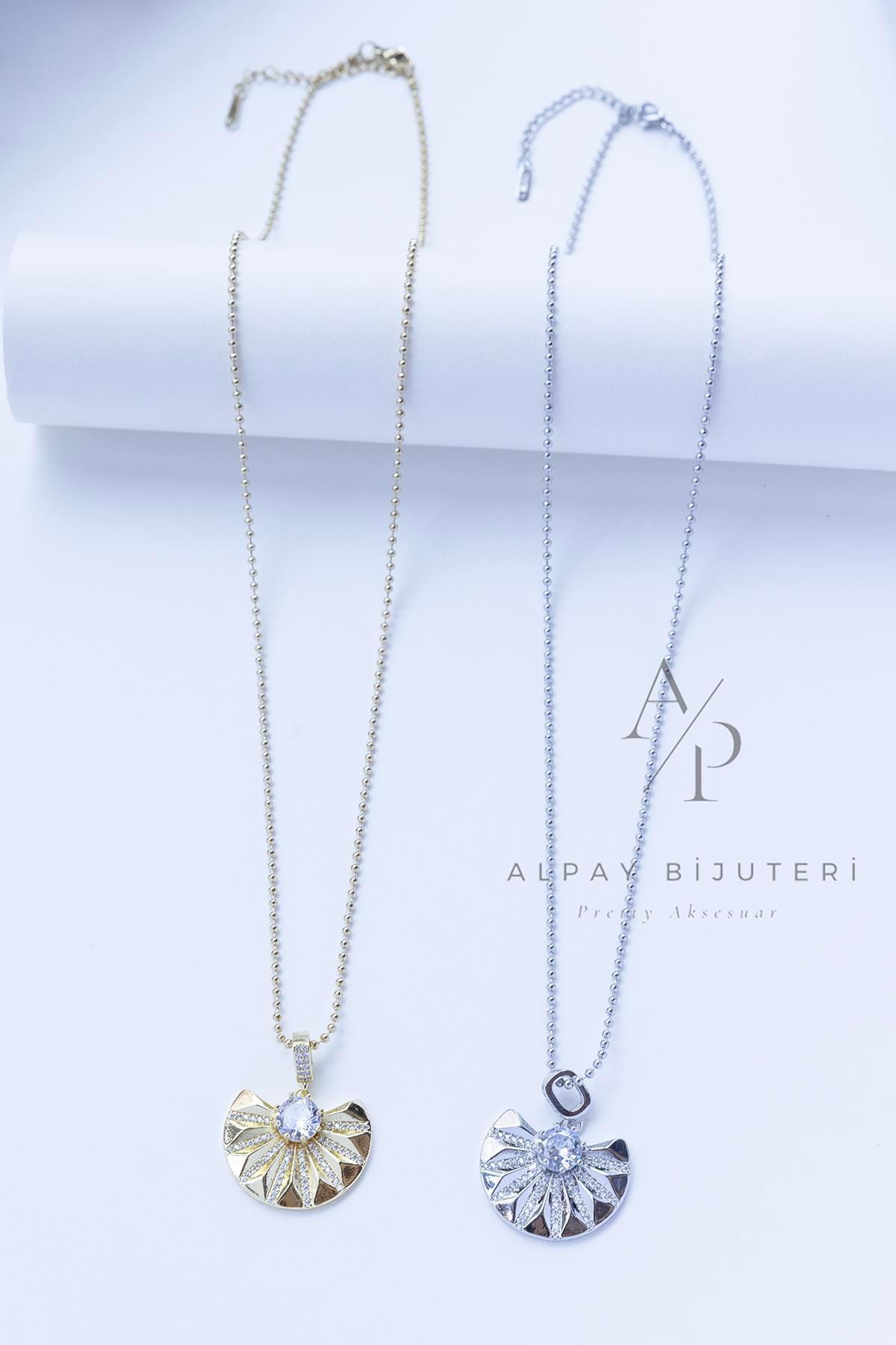 Şık Taşlı Tasarım Çelik Kolye