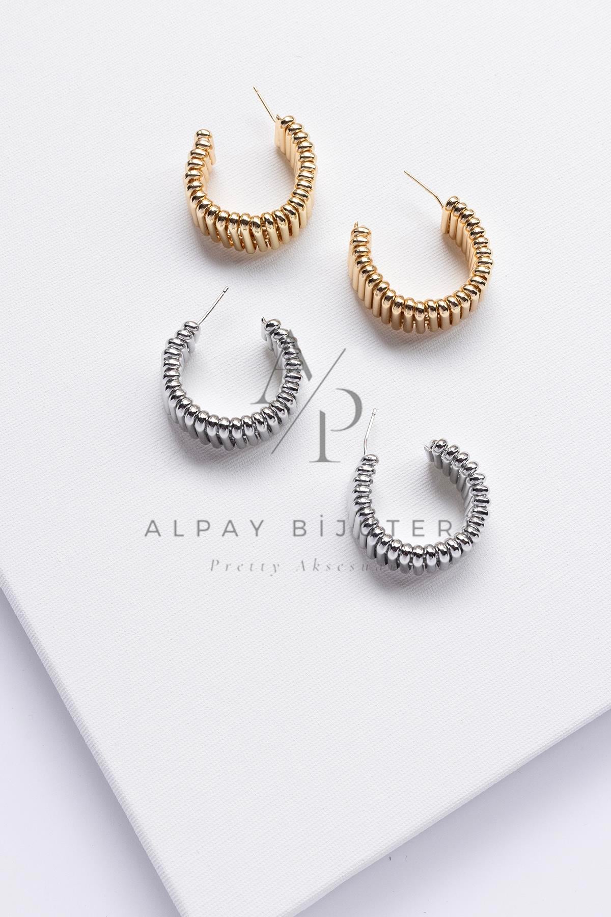 Şık Tasarım Halka Küpe