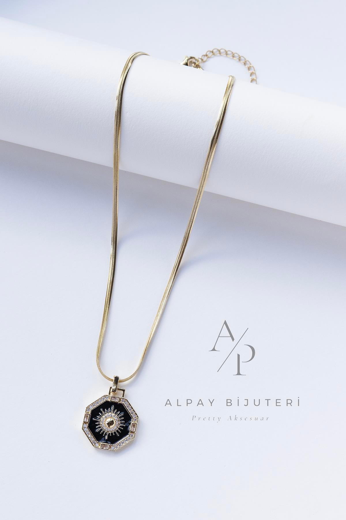 Siyah Taş Model Çelik Kolye