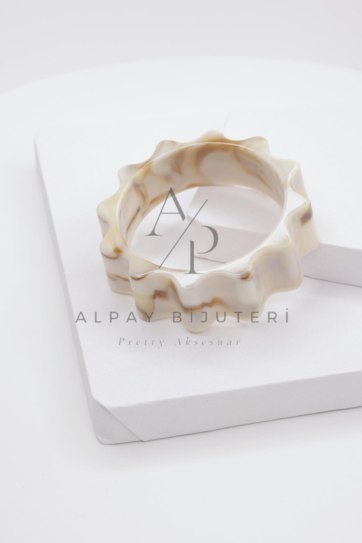 Şık Tasarım Bilezik