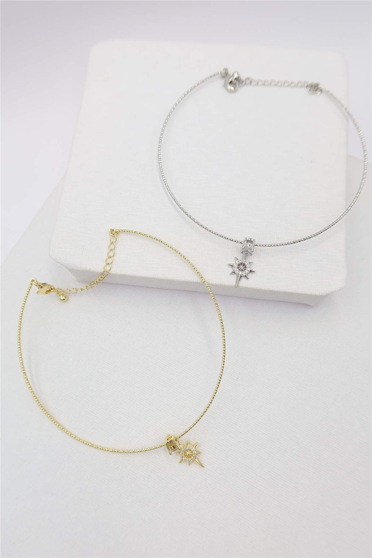 Charm Detaylı Çelik Misinalı Halhal