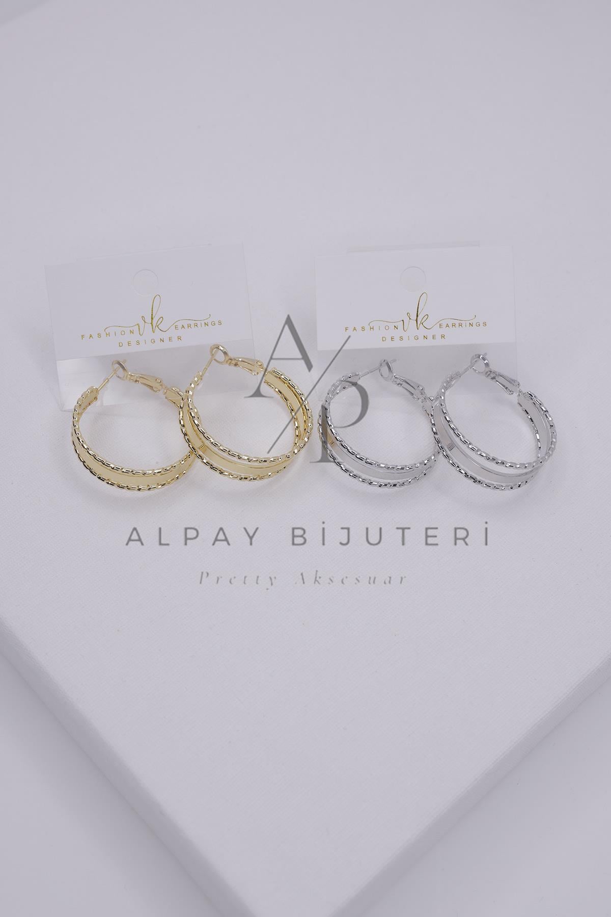 Şık Tasarım Küpe