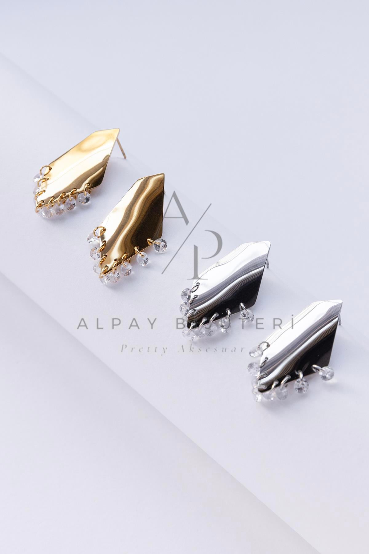 Şık Tasarım Küpe