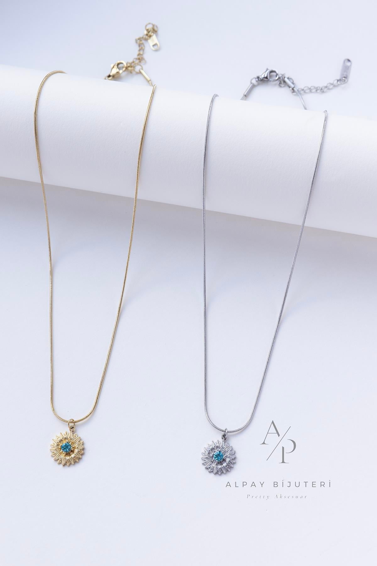 Mavi Taş Detay Çelik Kolye