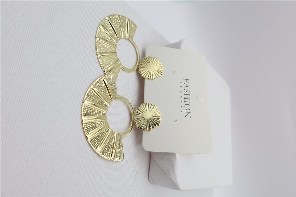 Marka Model Gold Küpe