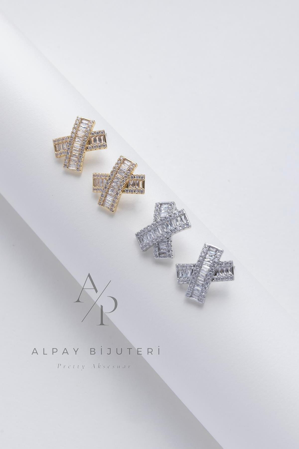Zirkon Taş Çapraz Küpe