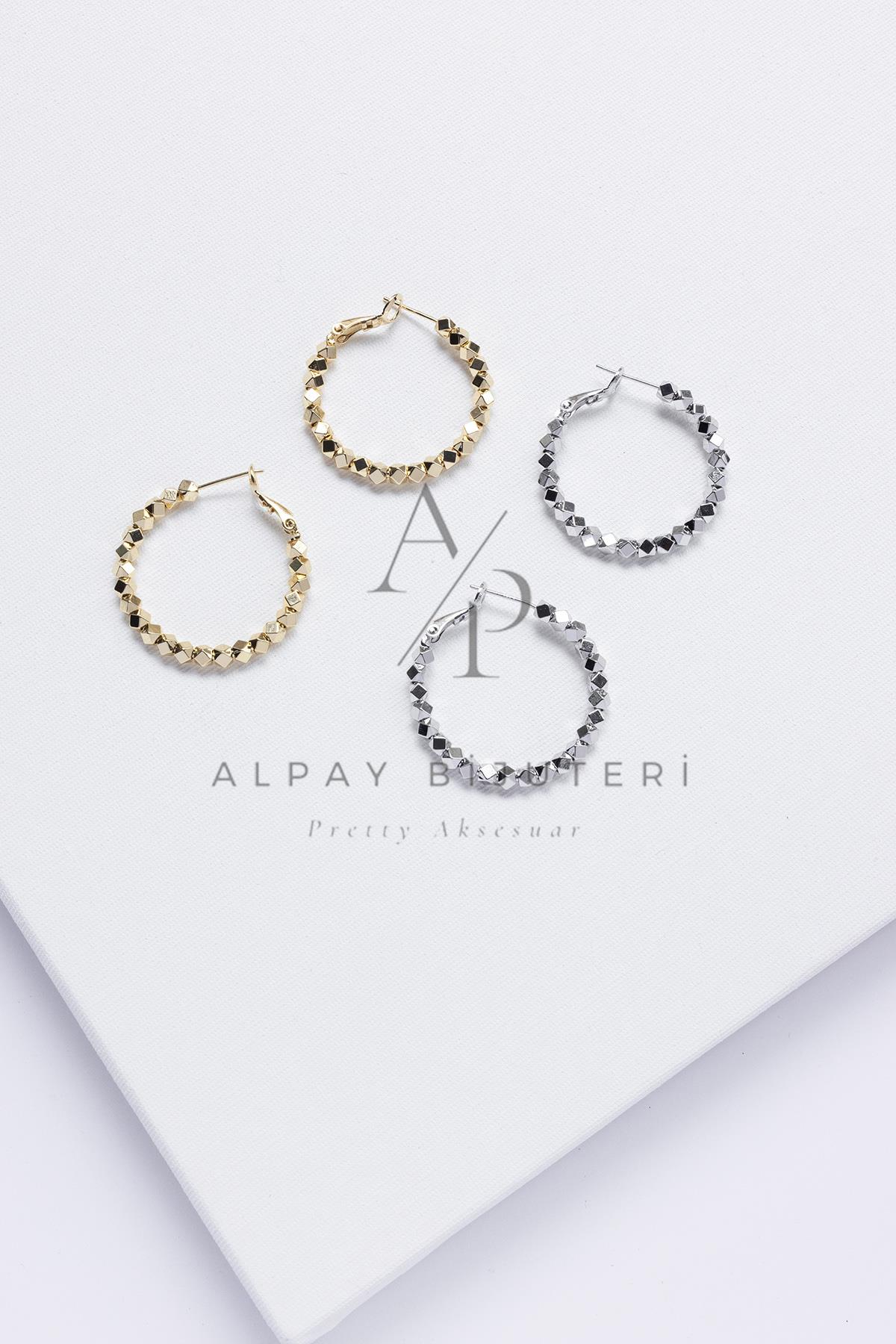 Pul Sıralı Halka Küpe