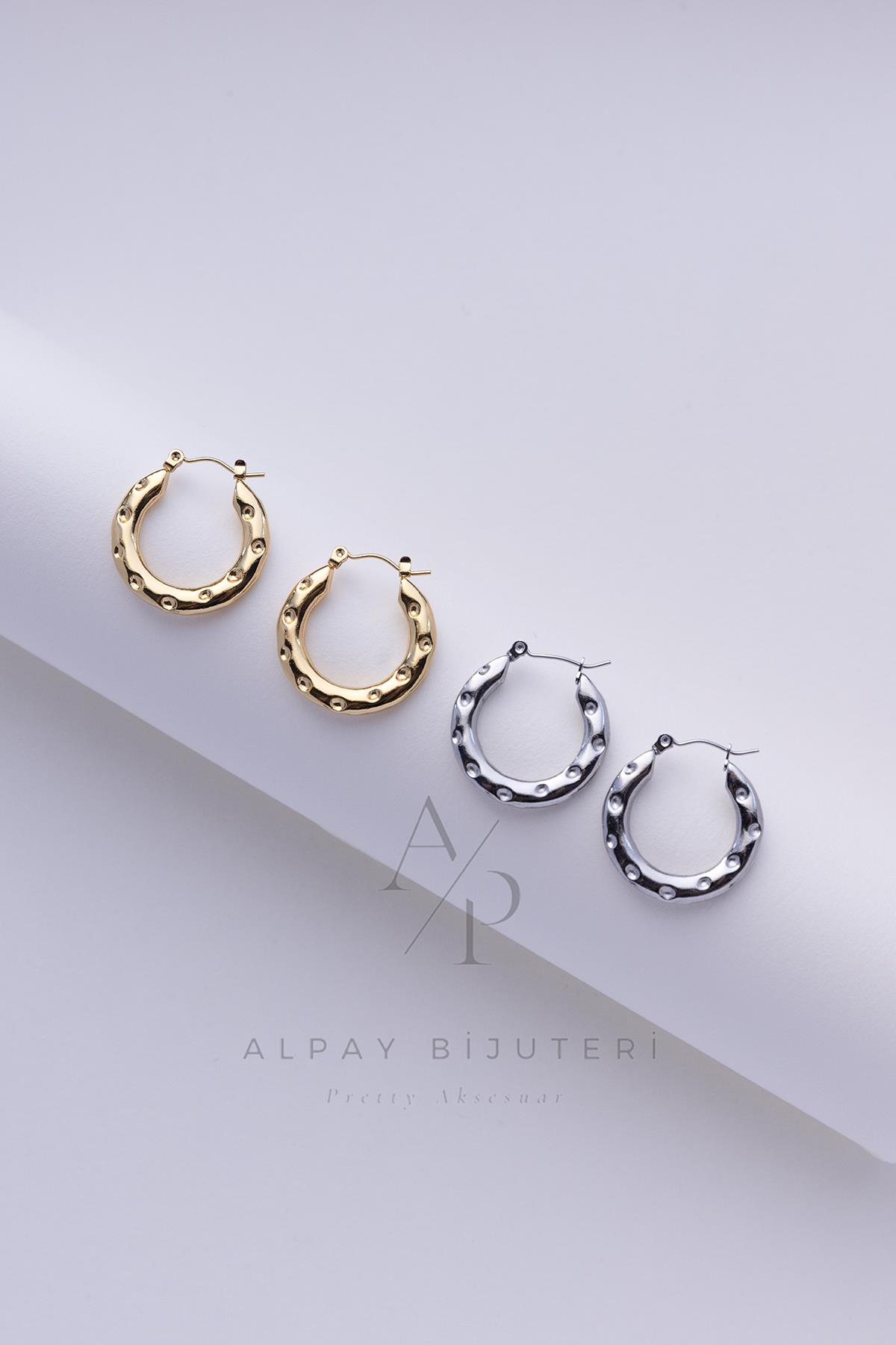 Noktalı Halka Çelik Küpe