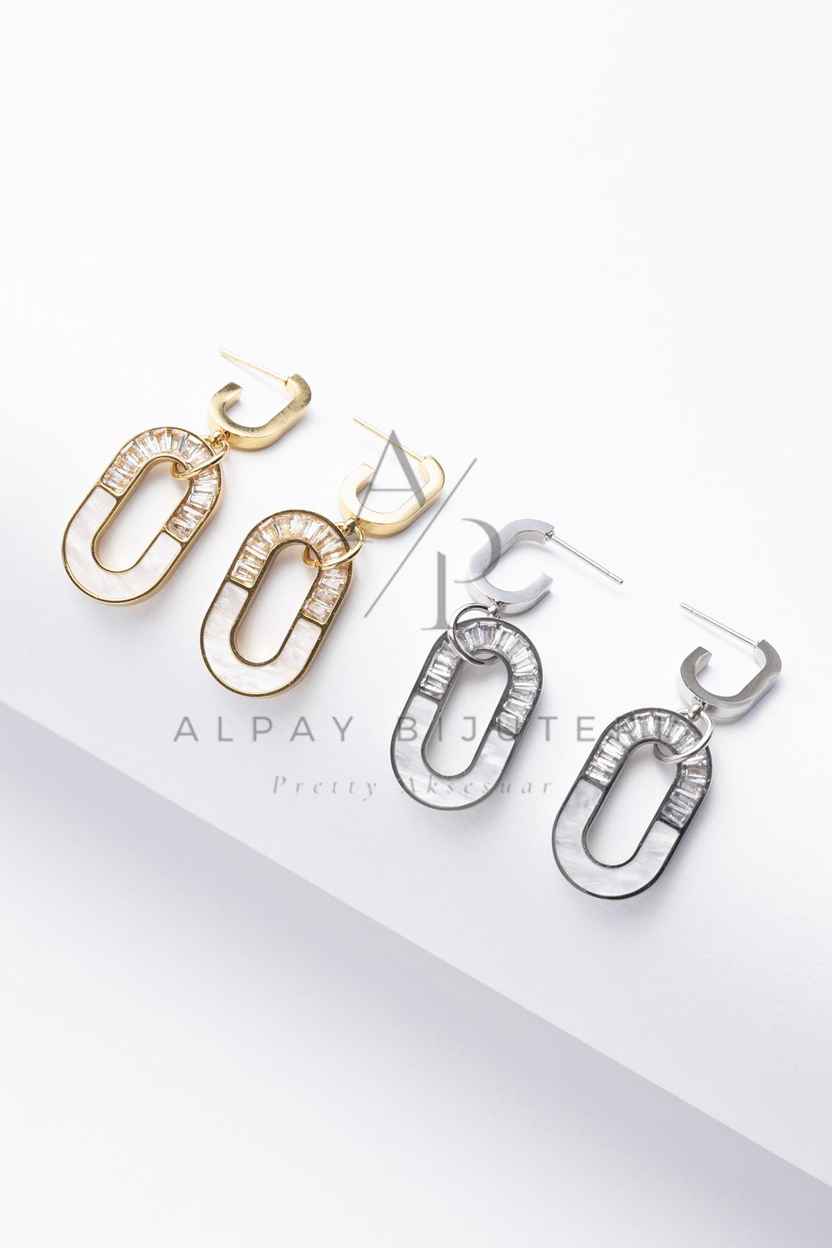 Şık Tasarım Küpe