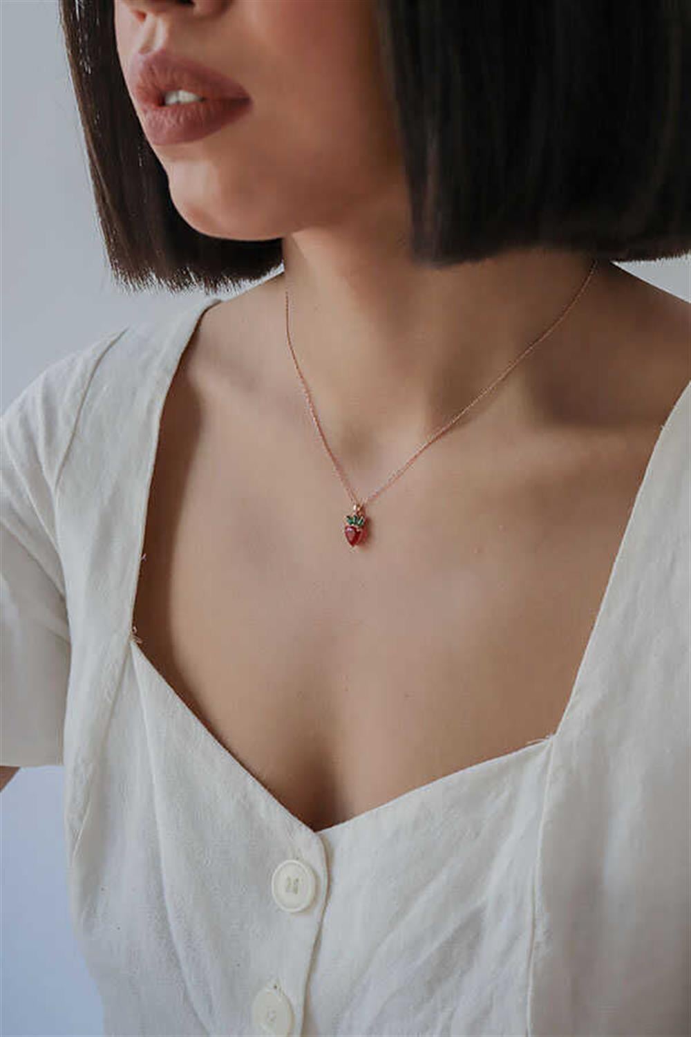 Çilek 925 Ayar Gümüş Kolye