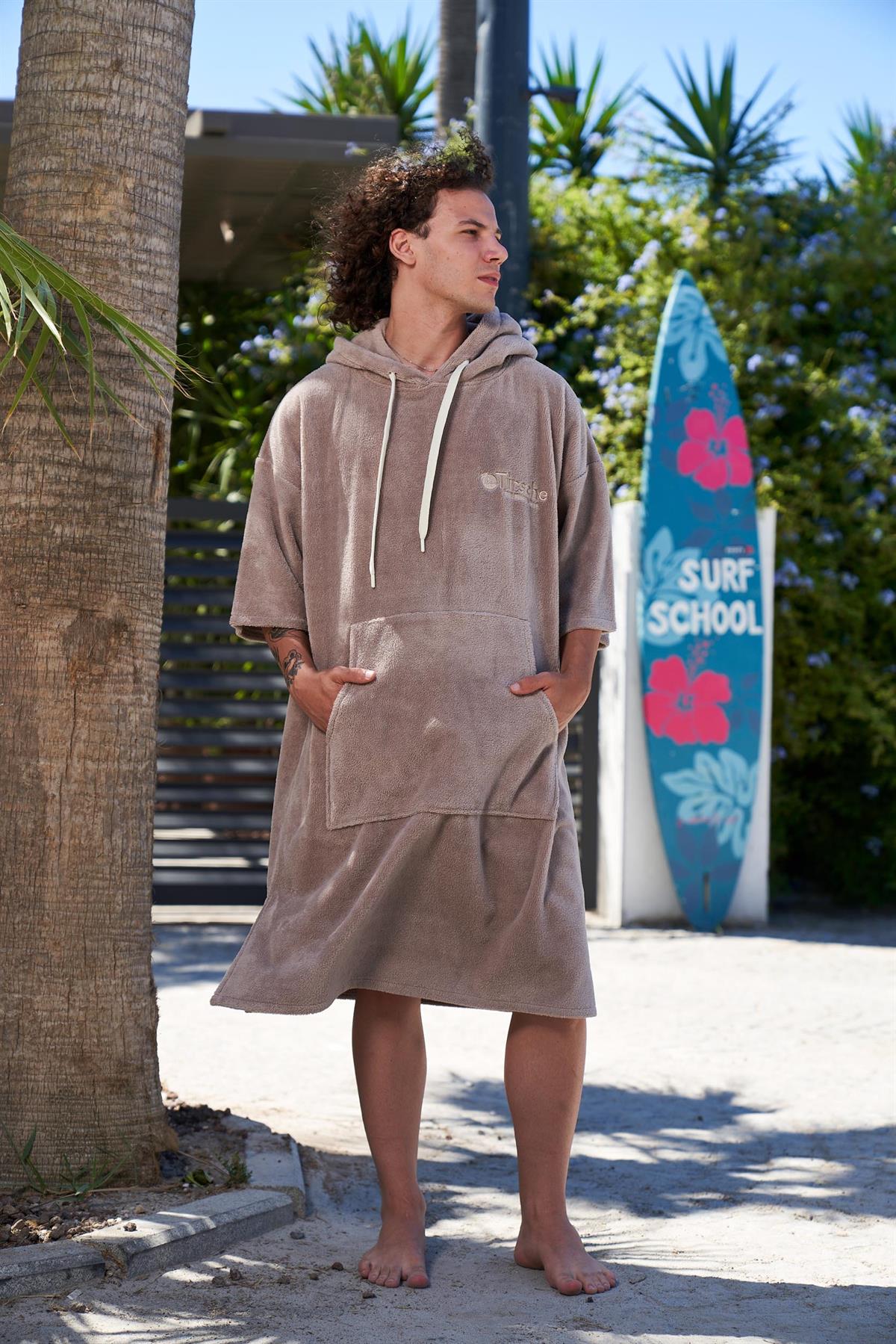 Man Camel Surf Poncho