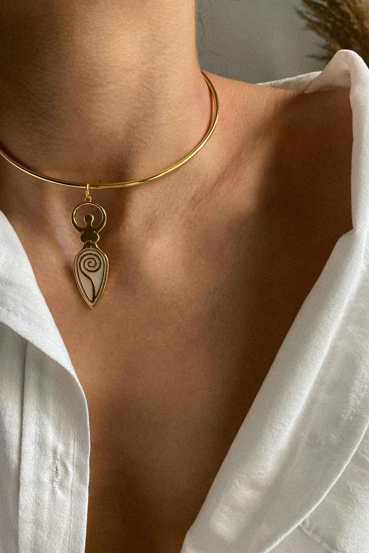 Artemis Tasma Tasarım Kolye 