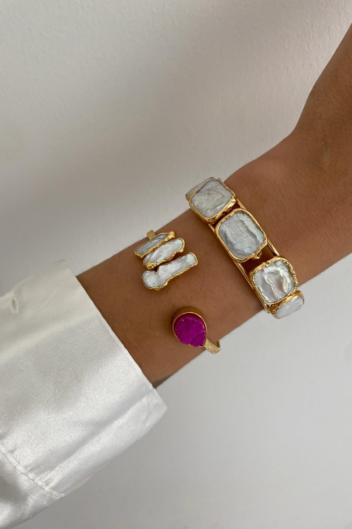 Pembe Dürüze & Barok inci Kelepçe Bileklik Seti (Sınırlı Adet)