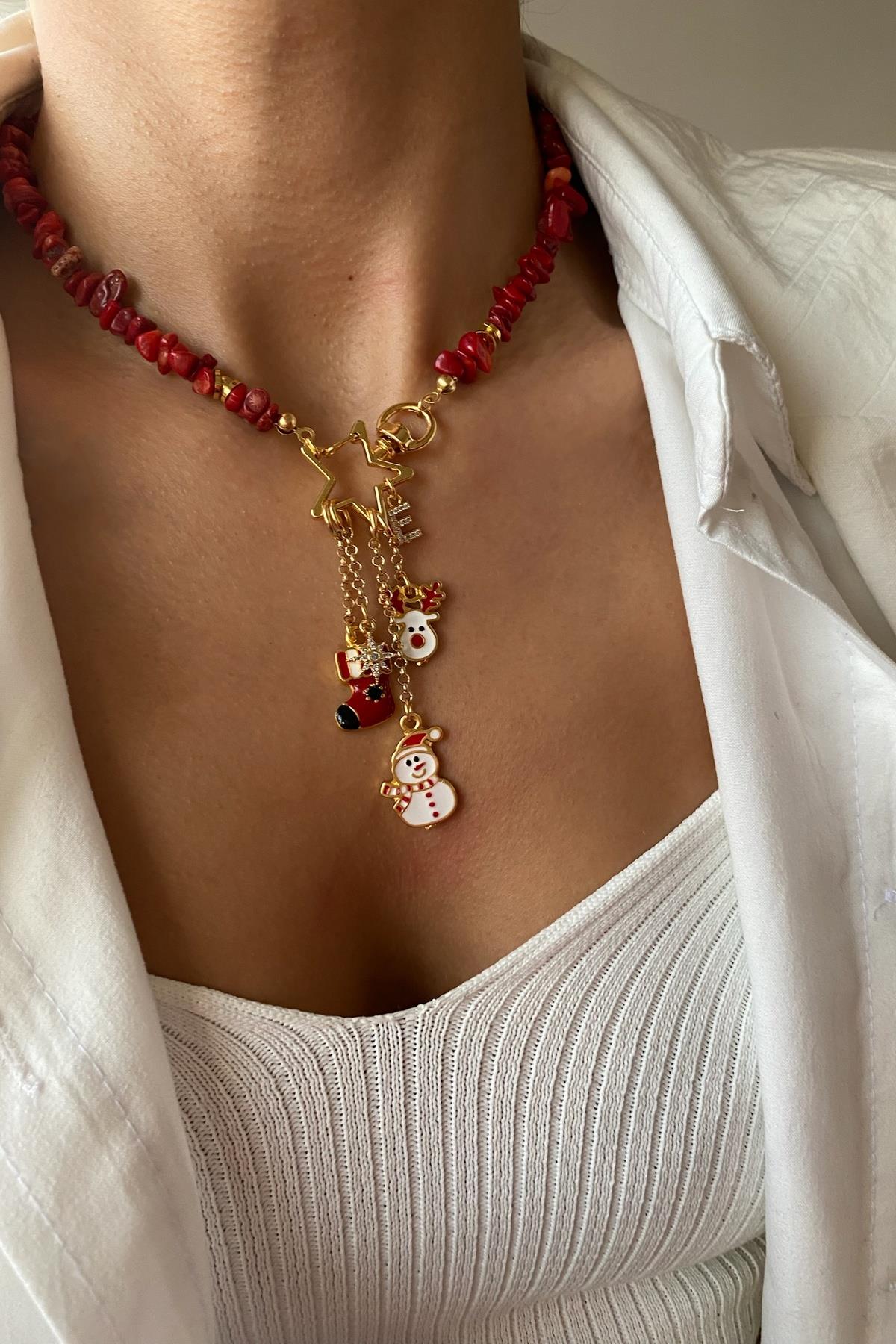 Yeni Yıl Temalı Mercan Taşı Kolye 