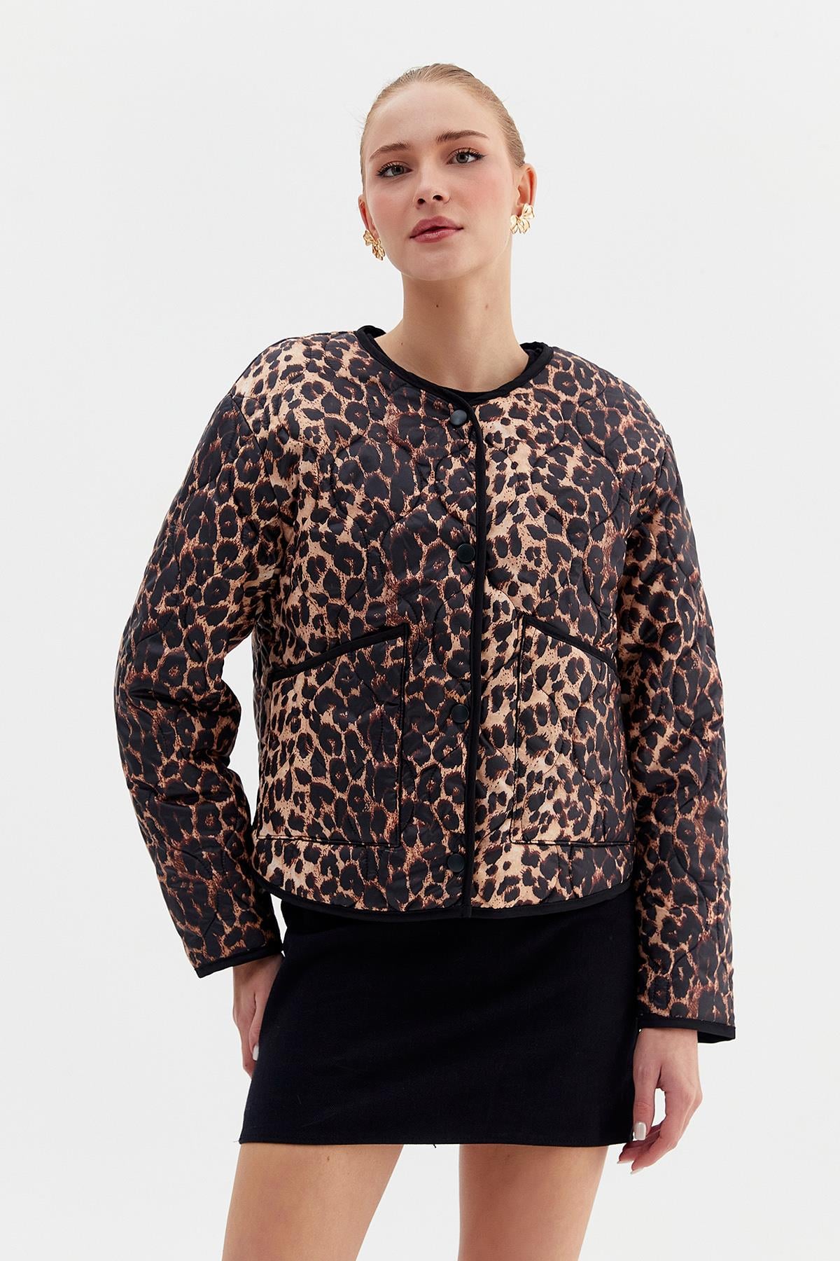 Leopar Desenli Kısa Mont