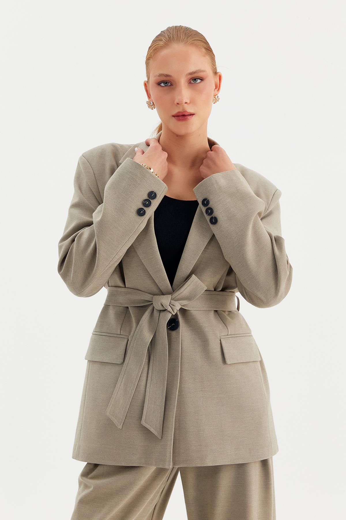 Belden Bağlamalı Oversize Ceket