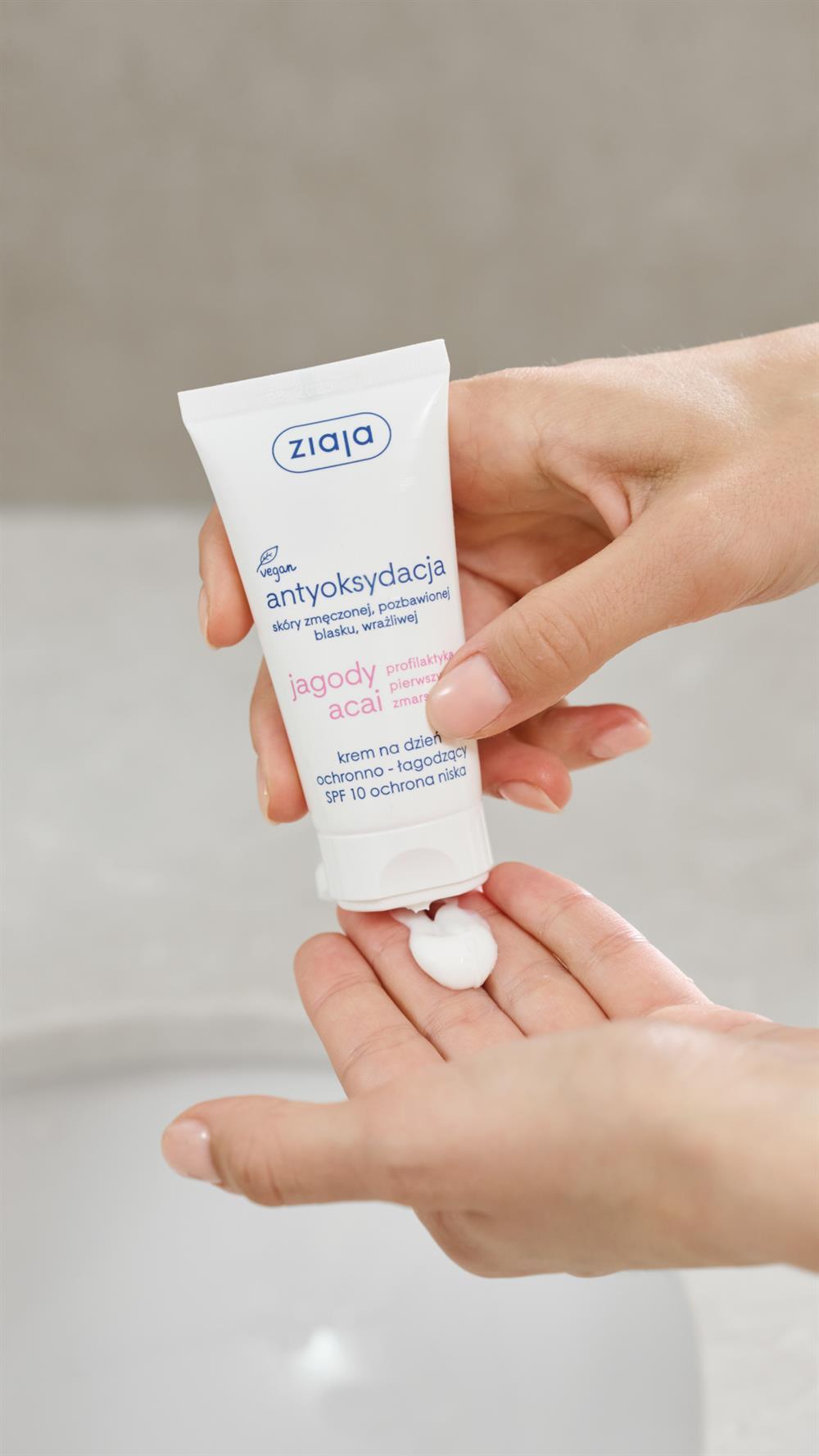 Acai Berry Gündüz Kremi SPF 10 Koruyucu & Yatıştırıcı 50 ml