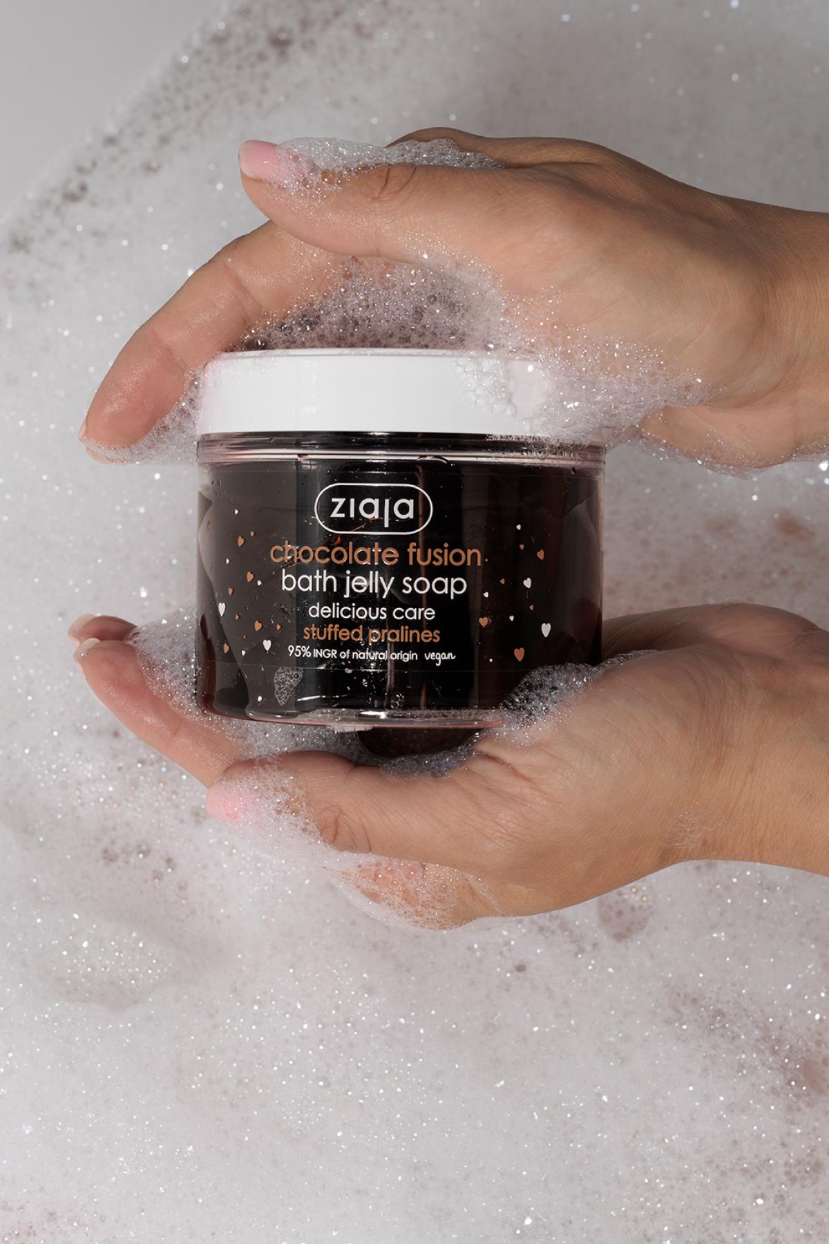Çikolatalı Şeker Vücut Peelingi 300 ml + Çikolatalı Jel Banyo Sabunu 260 ml 2li Set