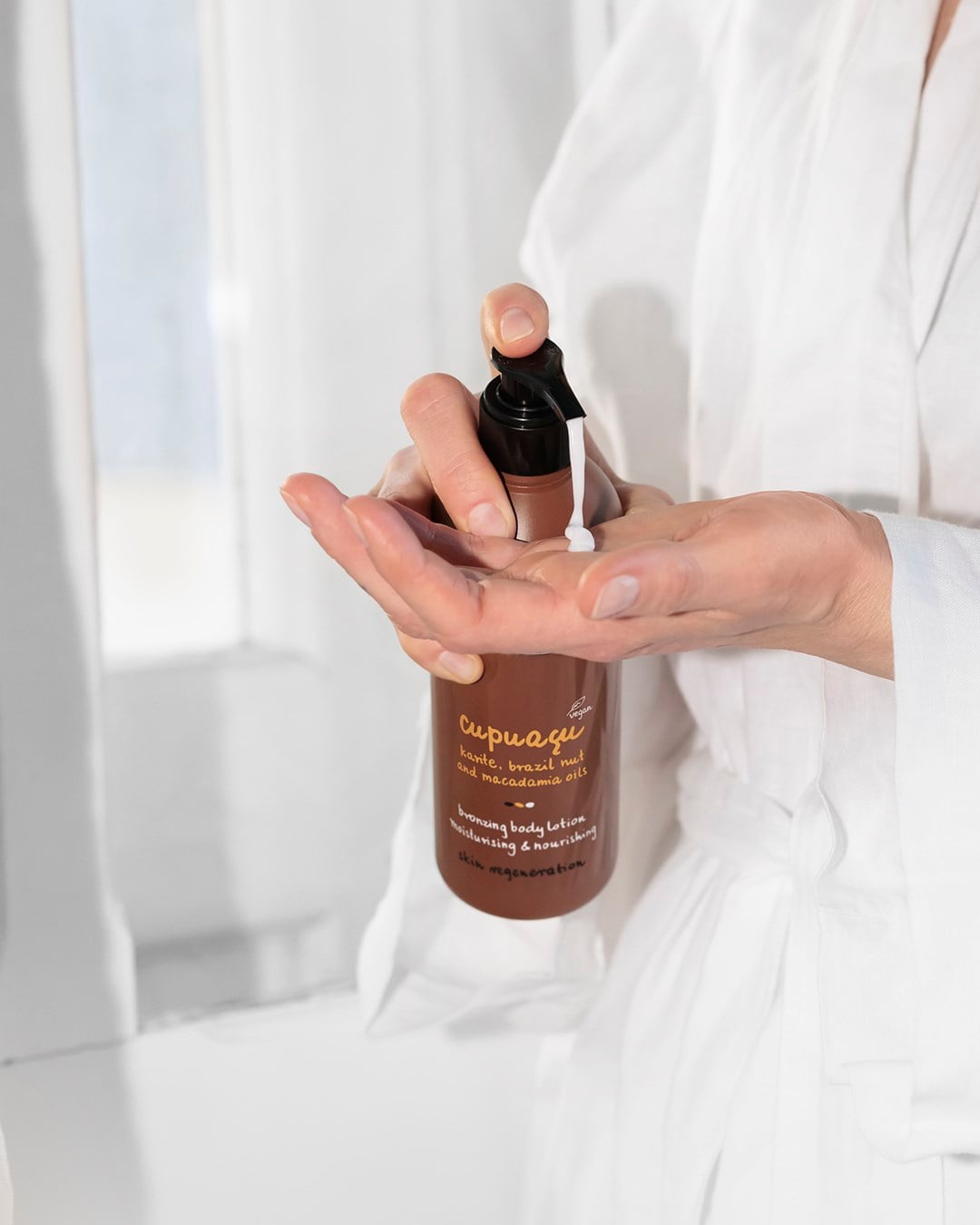 Ziaja Cupuacu Bronzlaştırıcı Vücut Losyonu 300 ml