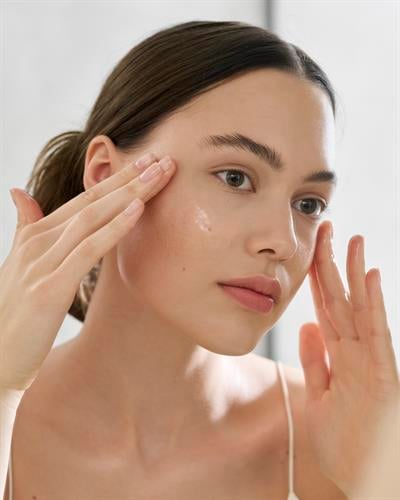 Manuka %3 Badem Asitli  & Peeling Etkili Gece Kremi 50 ml