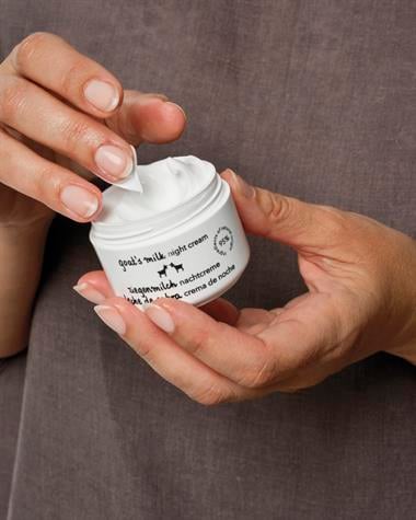 Keçi Sütü Nemlendirici Gündüz Kremi 50 ml