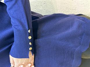 Bilek Düğme Detaylı Yuvarlak Yaka Bluz Lacivert