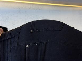Cepleri Taş Detaylı Kot Pantolon Siyah