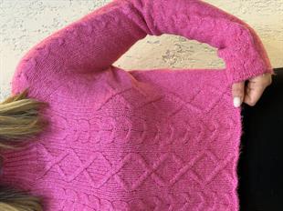 Dik Yaka Desenli Crop Kazak Pembe