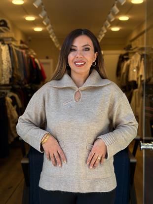 Geniş Yaka Düğme Detaylı Triko Kazak Krem