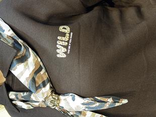 İzci Model Saten Fular Detaylı İçi Şardonlu Üç İplik Yakalı Hoodie Acı Kahve