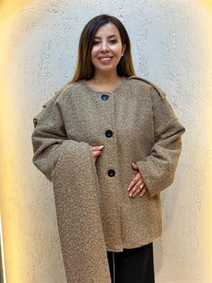 Kendinden Atkı Detaylı Düğmeli İthal Yün Kaban Camel