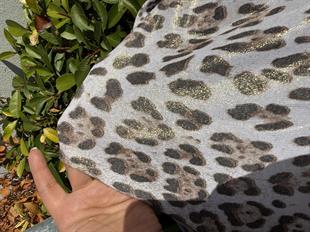 Kendinden Işıltılı İthal Leoparlı Bluz Beyaz