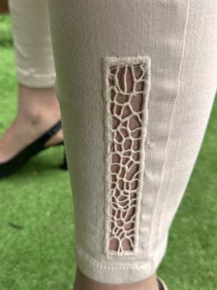 Paça Nakışlı Pantolon Bej
