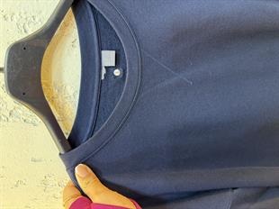 Parmak Geçirme Detaylı Yanları Yırtmaçlı Pamuk Sweatshirt Lacivert