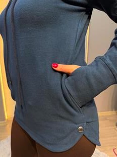 Parmak Geçirmeli Boyunluk Detaylı Kapüşonlu Hoodie Petrol Mavisi