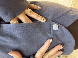 Parmak Geçirmeli Boyunluk Detaylı Kapüşonlu Hoodie Füme Mavi